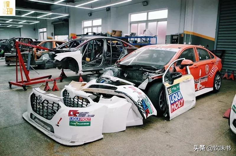 韩寒练习开赛车,韩寒什么时候开始玩赛车的