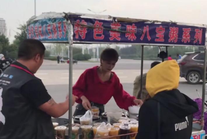 直播90后老板娘,8090后小卖铺老板娘