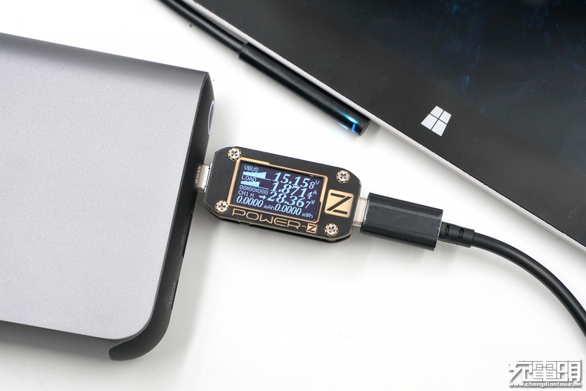 绿巨能22.5瓦充电器,绿巨能18w移动电源评测
