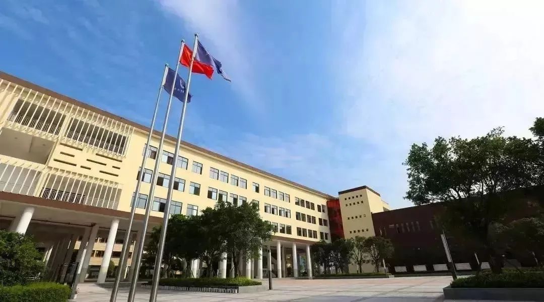 低进高出的初中,低进高出才是好学校