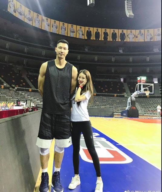 cba拉拉队十大美女图片,cba啦啦队女神