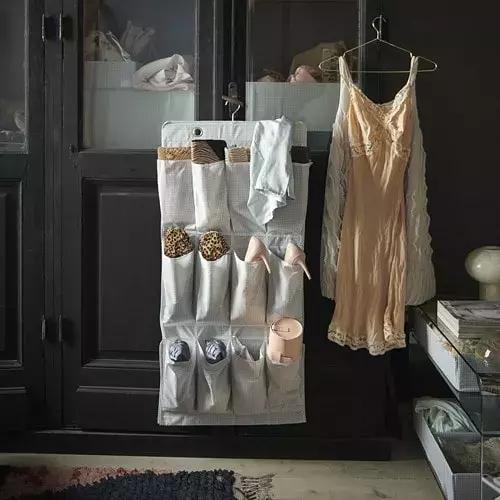 拥有上千支口红的李佳琦如果失去它,估计在家会崩溃吧!