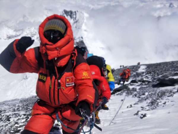 中国人来到西班牙,中国人加入巴萨