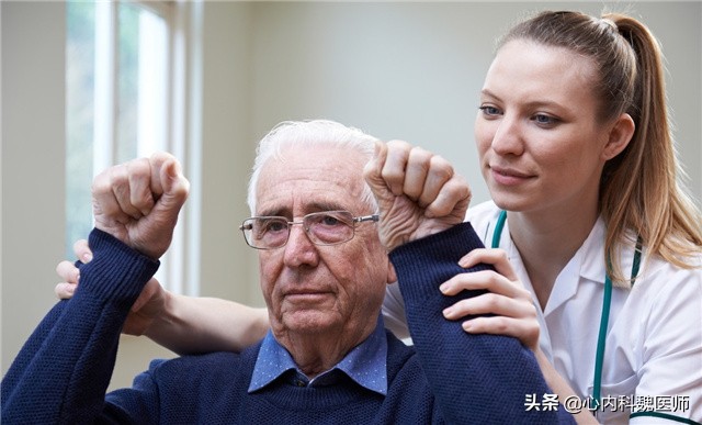 血压高突发脑出血怎么治疗30岁,高血压脑出血的前兆如何急救