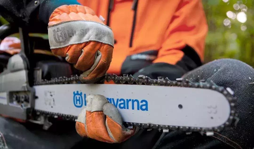 油锯切割几分钟就熄火,油锯切割木料切不整齐