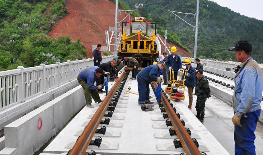 外国惊叹中国基础设施速度,中国基础设施和美国对比
