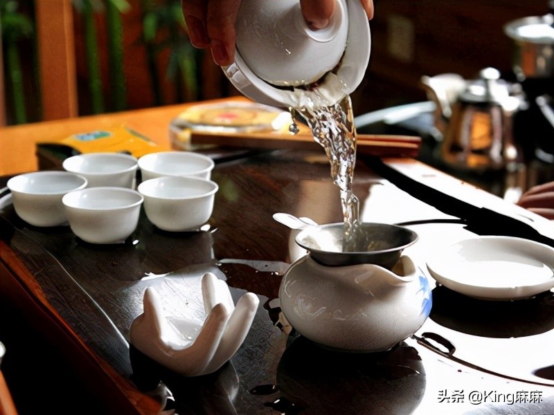 绿茶红茶保质期多长时间,茶叶开茶后的保质期是多久