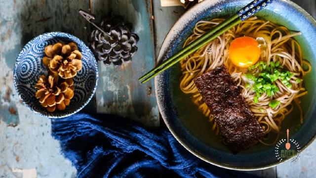 夏天太热没胃口吃什么食物好,天热面条好吃又营养的方法