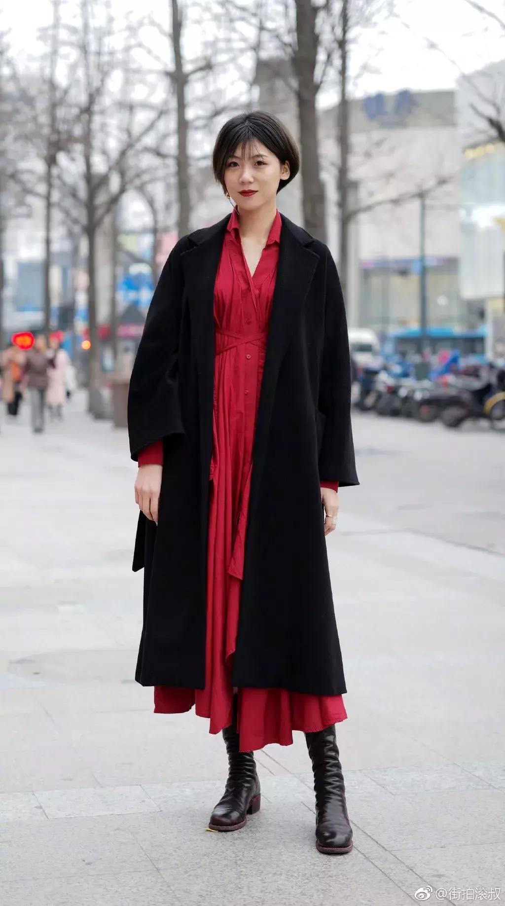 气质冬款裙子穿搭高级感,少女感十足的温柔风穿搭绿色毛衣