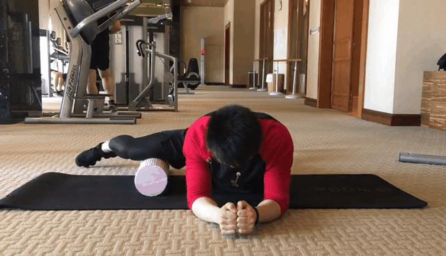 深蹲腰痛怎么办,深蹲腰痛怎么练腿