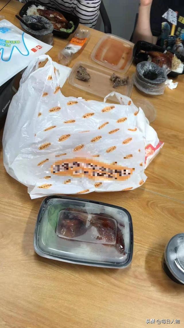 跑腿小哥代买虚报价格想赚一笔,跑腿骑手赚差价