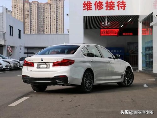 宝马5系全款,宝马5系落地多少钱纯黑色的