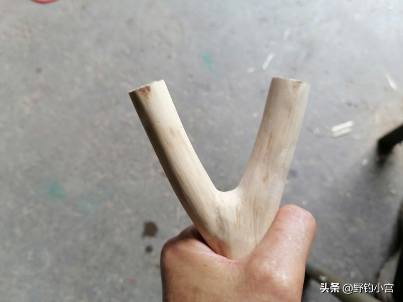 钓鱼怎么用鱼竿支架最好,鱼竿支架怎么用最好用