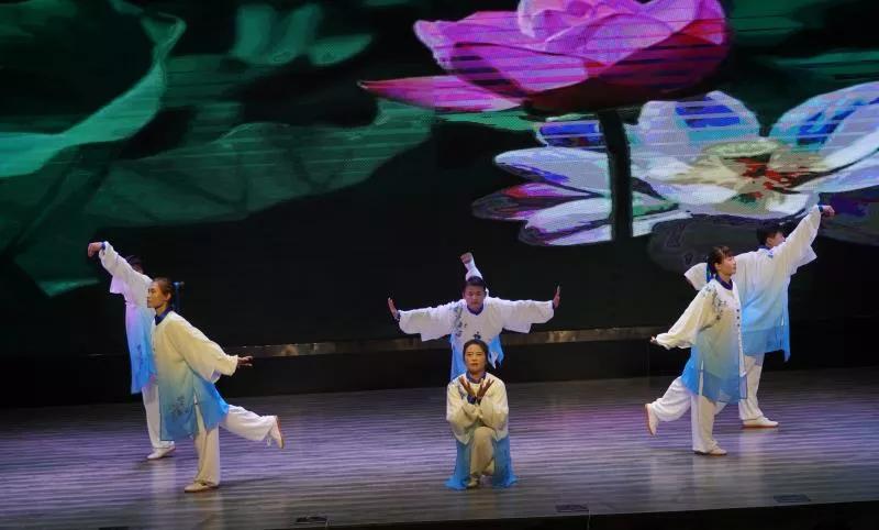 热潮涌动健身气功——洛阳市第十四届运动会健身气功比赛侧记掠影