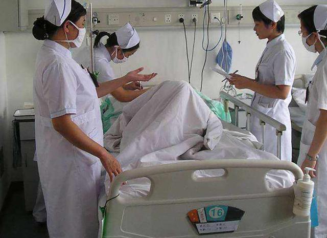 顺产和剖腹产孕妈对比,顺产和剖腹产妈妈的身体变化区别