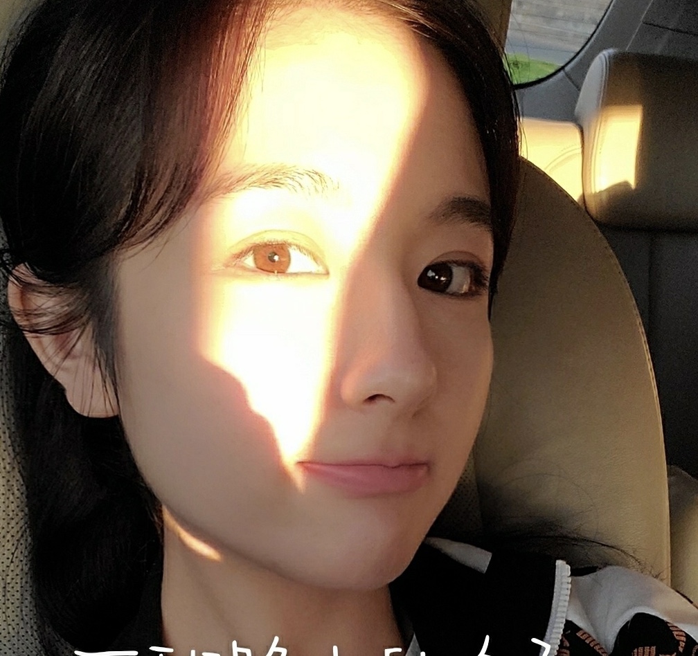 李兰迪卸妆视频:大大方方分享素颜,用的产品也很平价