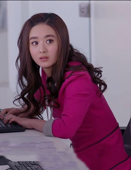 长着一张娃娃脸却一身肌肉,长着一张娃娃的脸