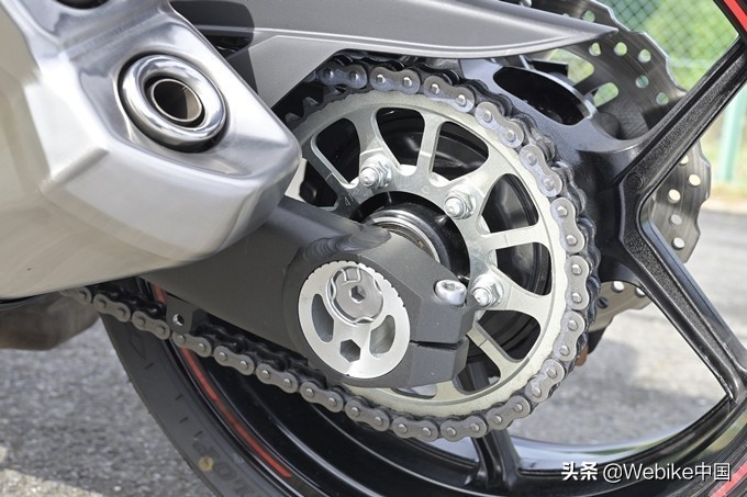 测评川崎zrx1200视频,川崎z1000和宝马s1000r选哪个