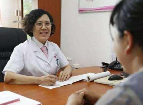 坐月子不能洗澡需要洗浴盆吗,坐月子不能洗澡吹风吗