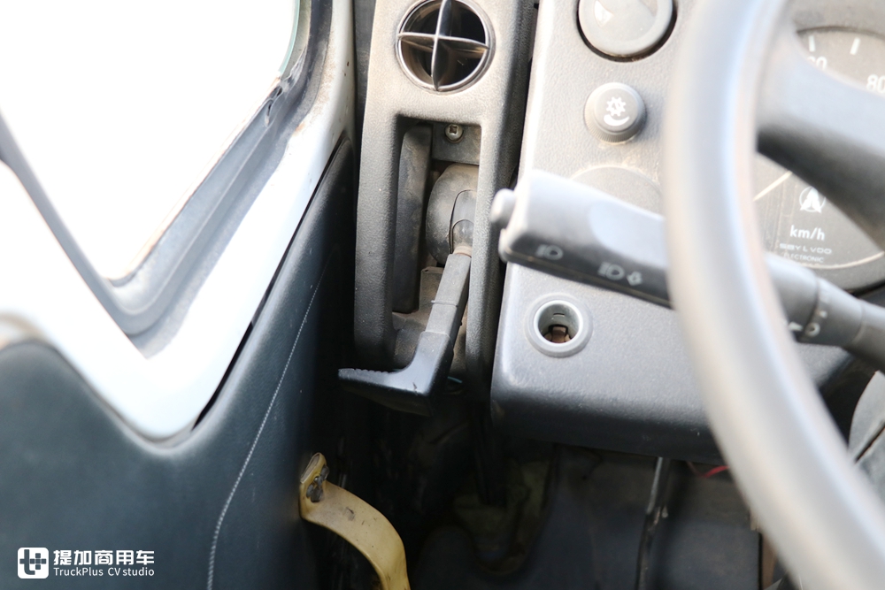 奔驰卡车和北奔,北奔重卡和奔驰一样吗