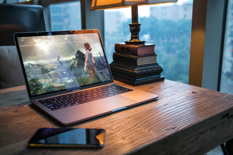 surfacepro和笔记本对比评测,macbookairm2和surfacepro9对比