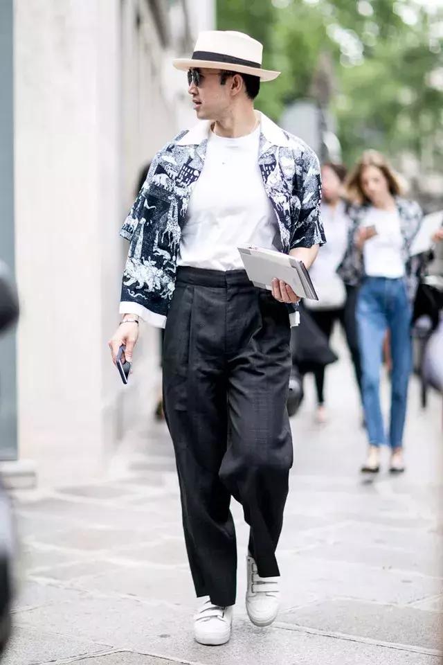 男人过了50岁，如果不差钱建议多穿这3种裤子，时髦体面不显老