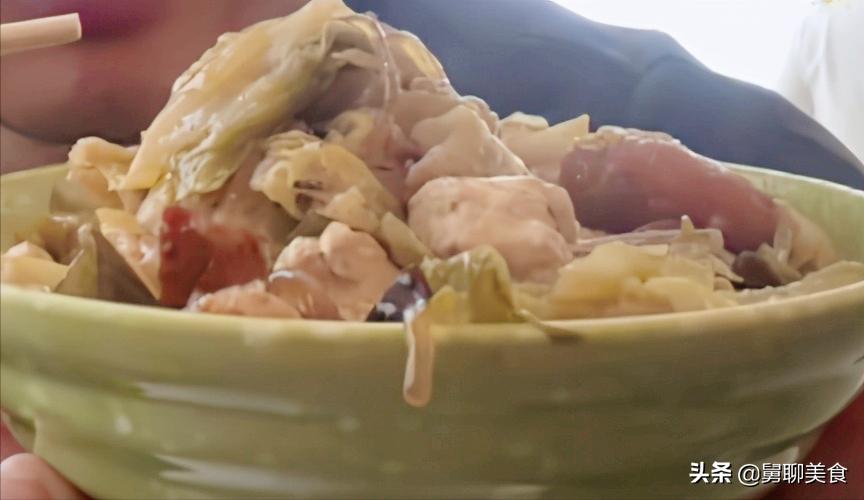 河南大爷大锅烩菜10元,河南小伙大锅菜卖1000份