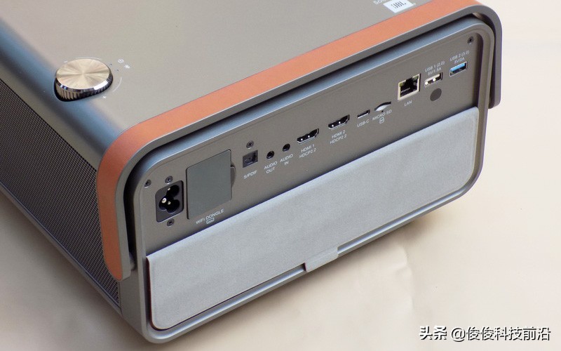 4k巨幕客厅时代专业级家庭影院,4k超清巨幕影院是大屏幕吗