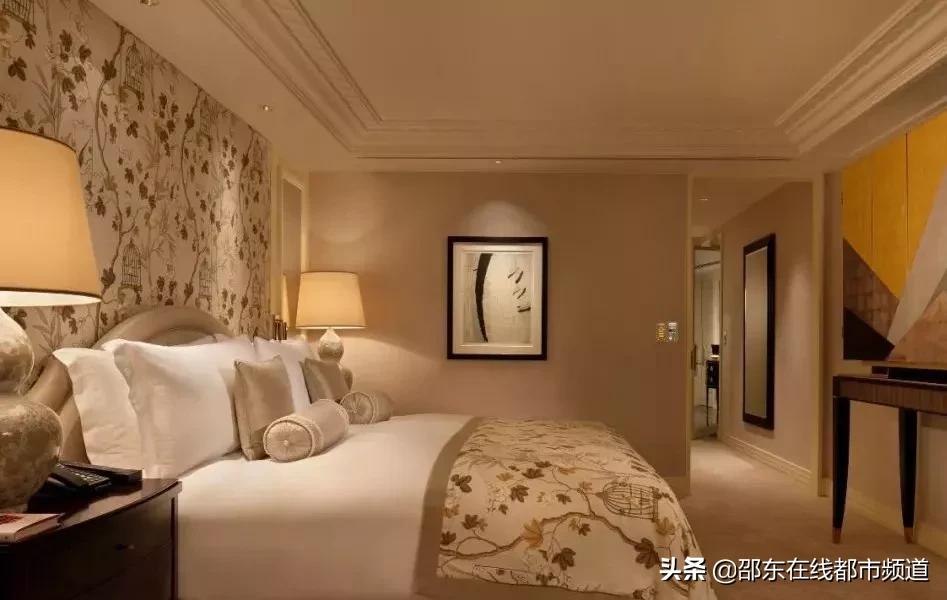 閭典笢澶╁▏鍏瘬閰掑簵,閭典笢澶╅獎鍏瘬閰掑簵