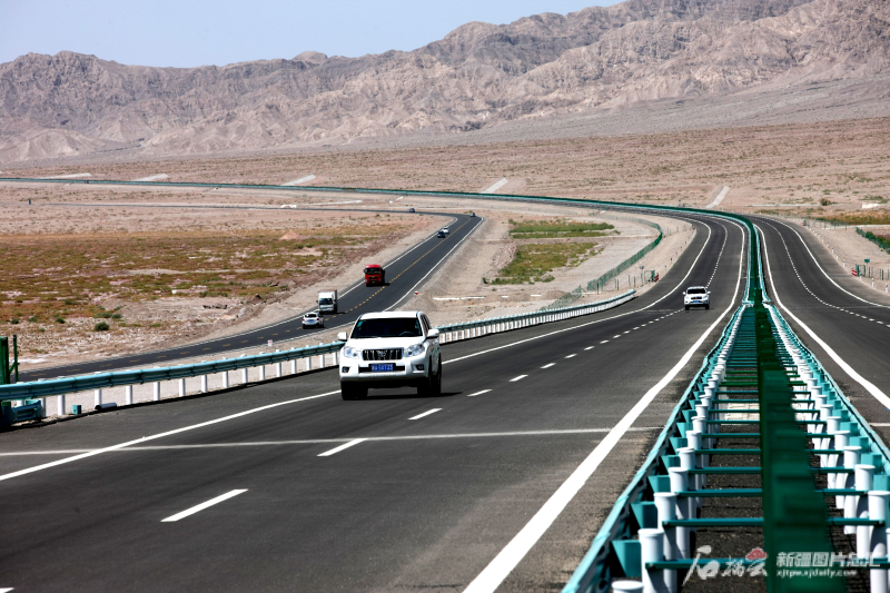 带你领略新疆的辽阔,带你领略新疆的风景