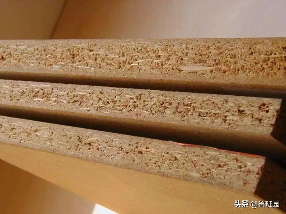刨花板也叫什么,刨花板属于胶合板还是人造板