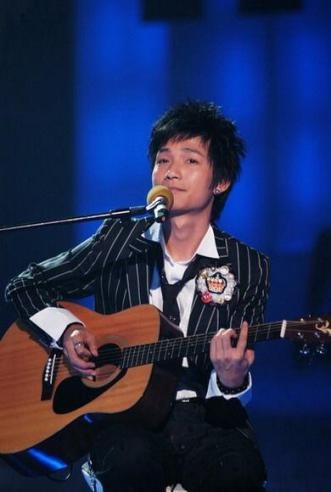 明星违约面临巨额赔款？刘雯、蔡徐坤近亿，陈奕迅、陈冠希6000万