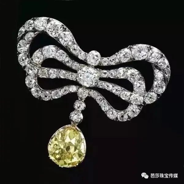 几百年来的时尚Icon们都狂种草的珠宝款就是它了！