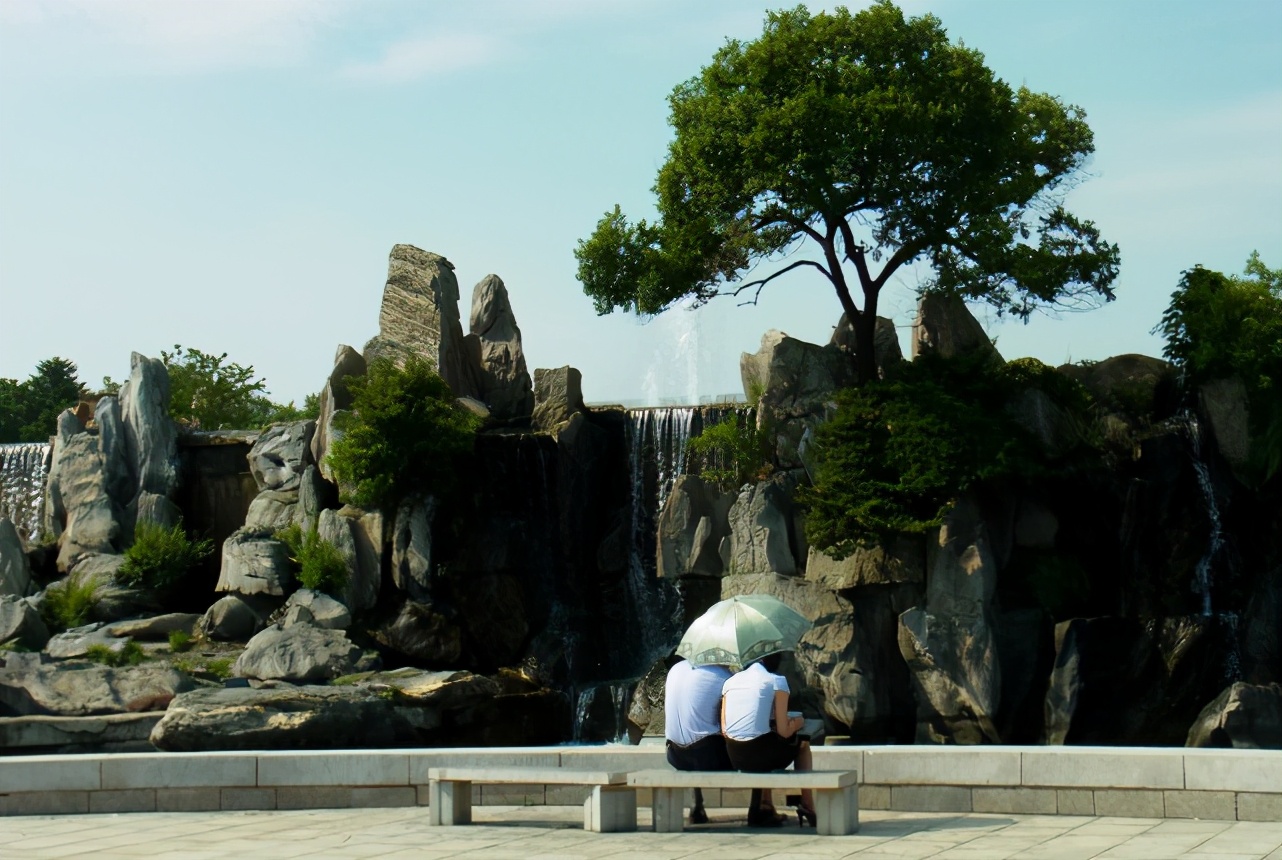 朝鲜观察，朝鲜大学生的生活现状是什么样的？