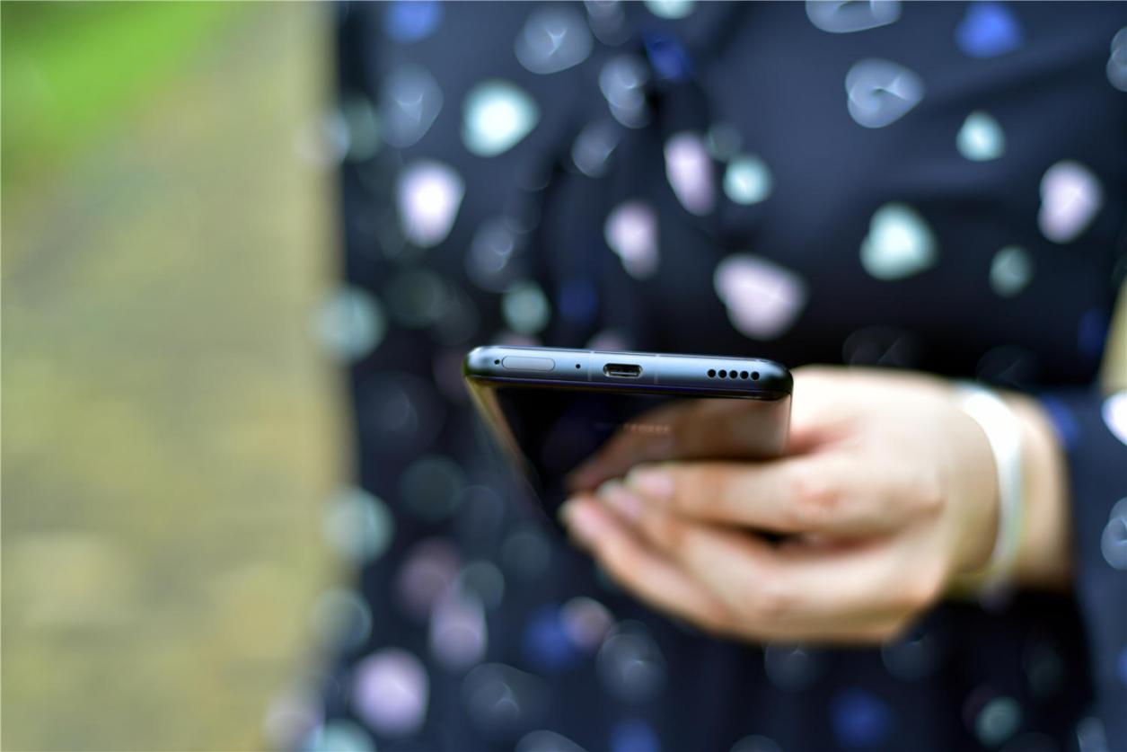 荣耀play4pro普通版跟红外版,荣耀play4pro和荣耀play4tpro