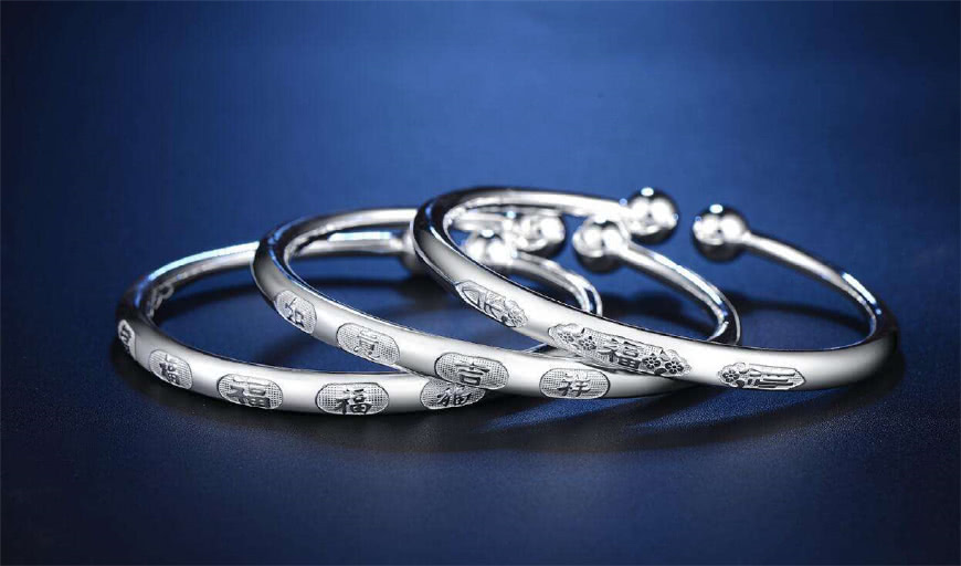 佩戴银饰变黑的原因,佩戴银饰有什么讲究