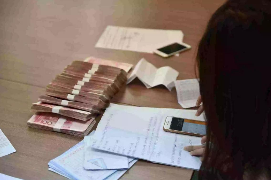 名校毕业生都是年薪百万吗,名校毕业的人工资