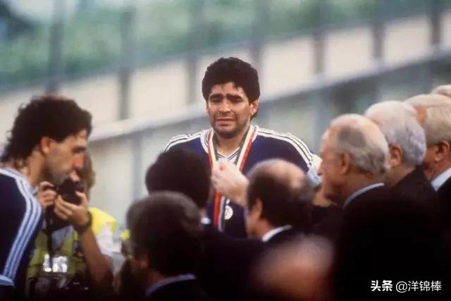 再见球王永恒的迭戈马拉多纳,再见迭戈天下足球