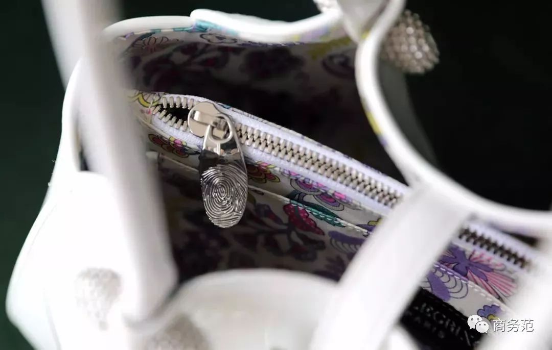 包女高级感轻奢上档次ysl,ysl腋下包轻奢小众高级感