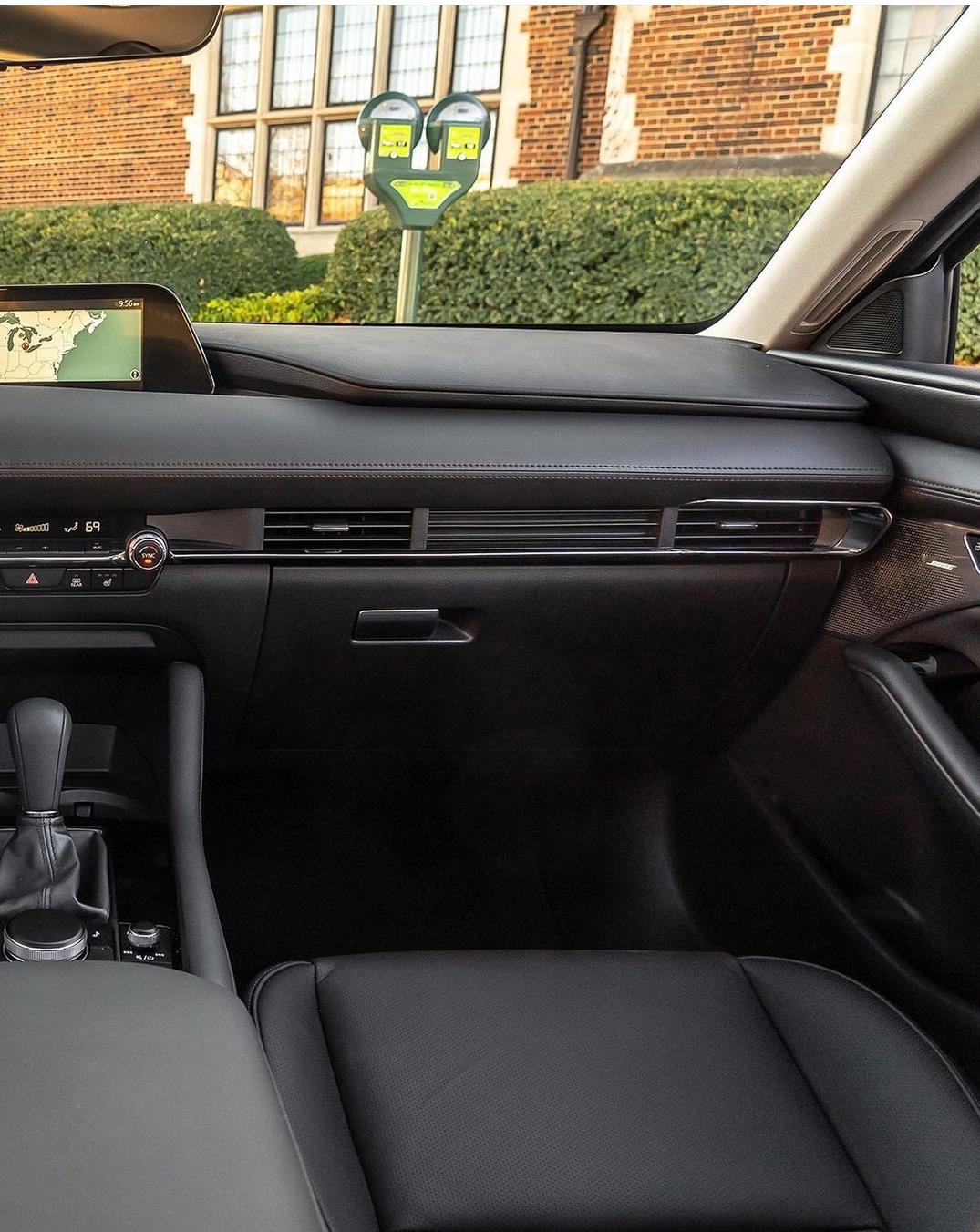 新款马自达32.5t,马自达3昂克赛拉跟思域