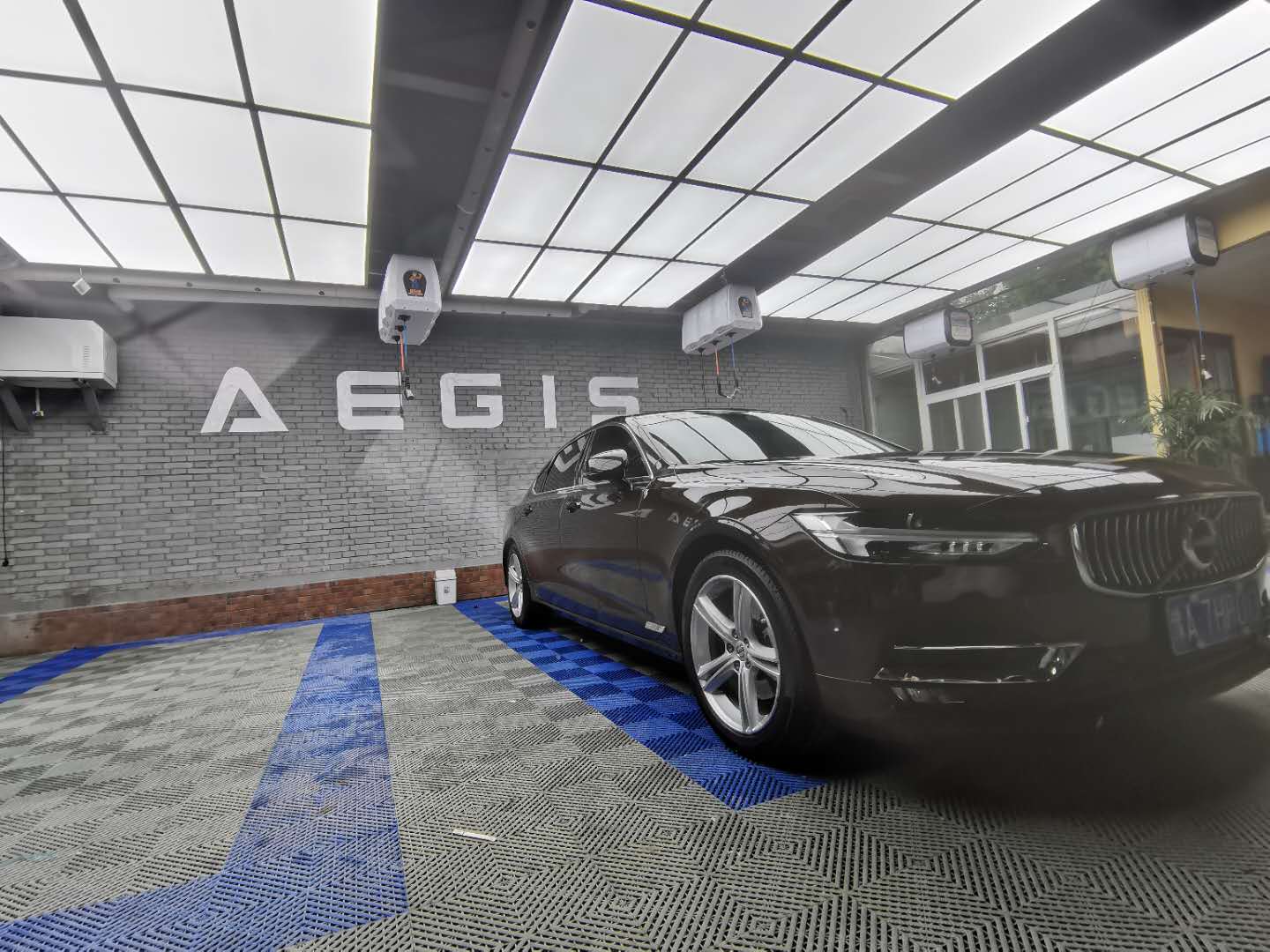 10.5代雅阁贴隐形车衣还是镀晶好,3000块钱的隐形车衣和1000的镀晶