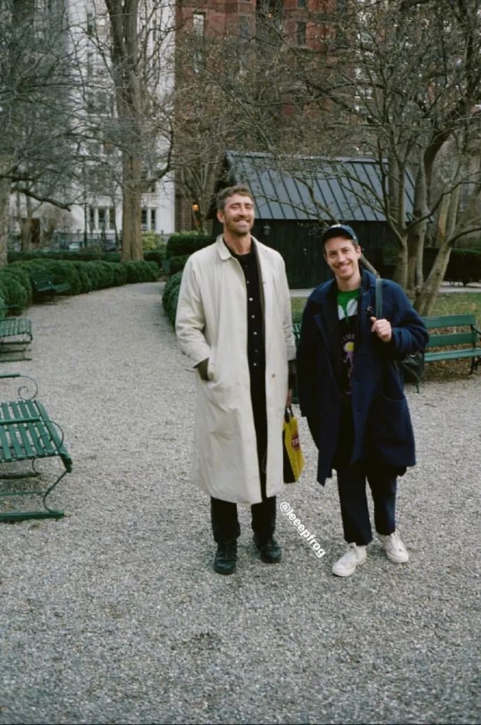 7年前惊艳世界的精灵王,如今在开拖拉机,“大王您养鸡都美”