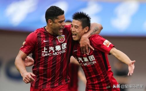 不护短？广体名嘴直言恒大2国脚不配进最佳阵！下赛季中超3队争冠