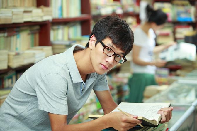 高二男生普通帅照片,男生高二帅气照片