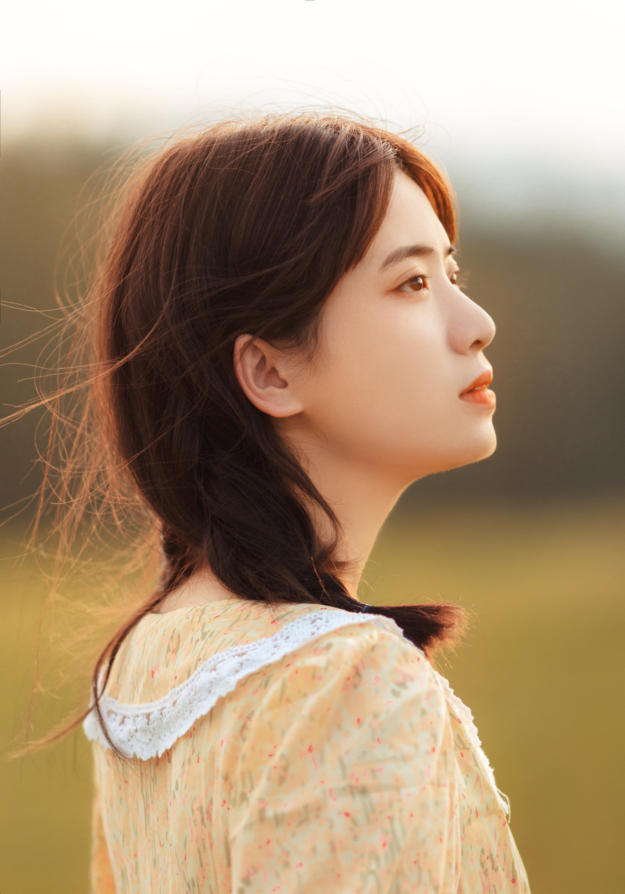 如何拍出帅气的侧颜照片,怎样拍出好看的侧颜自拍