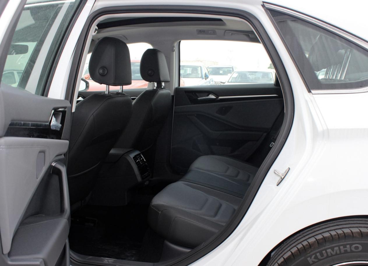 大众速腾底盘质感怎么样,11年大众速腾1.4t优缺点