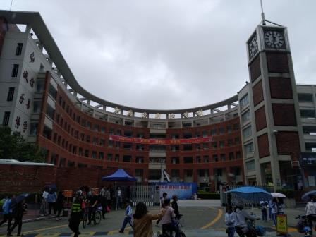 家校合力共促孩子成长家长发言,深圳市科学高中龙岗分校开放日