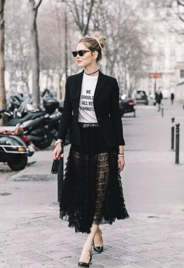 西装配裙子适合哪种发型,中长西装配什么裙子好看