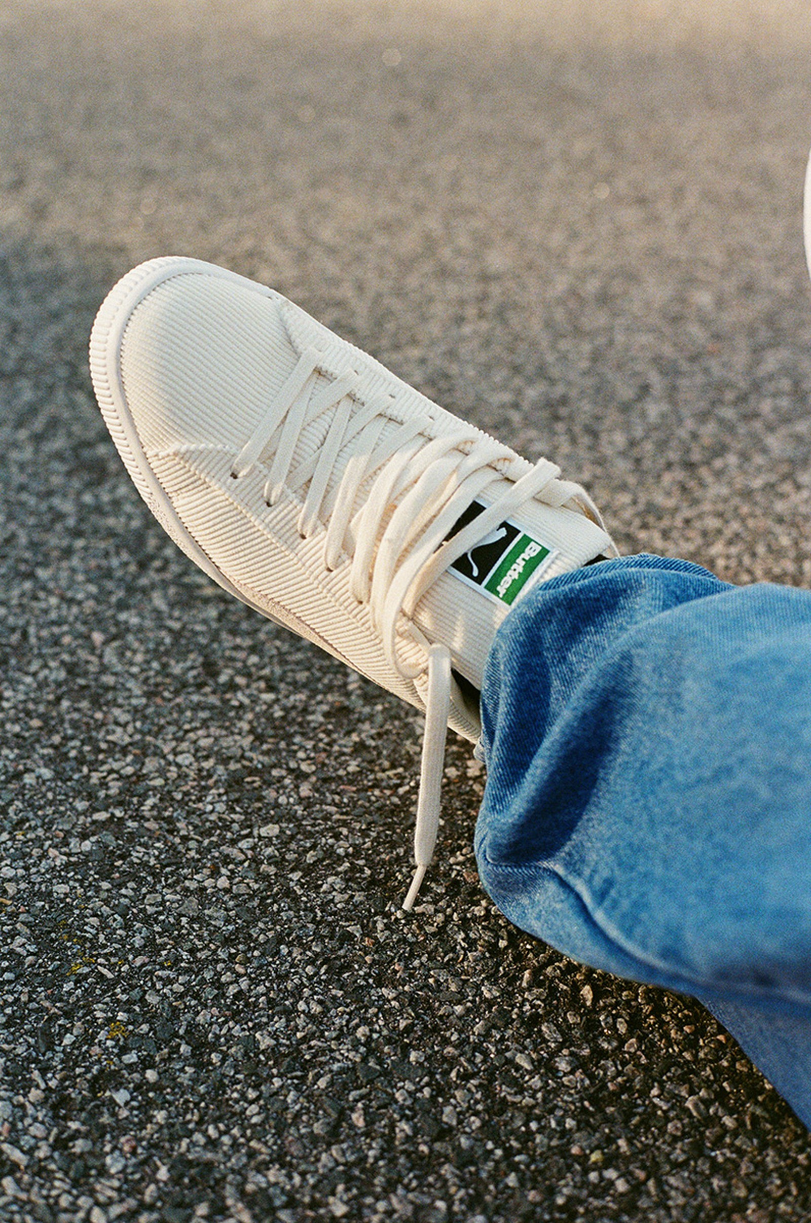 彪马黑鞋染色了怎么洗掉,彪马鞋子染色怎么处理