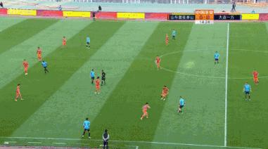 马宁决赛判罚引热议,马宁引争议